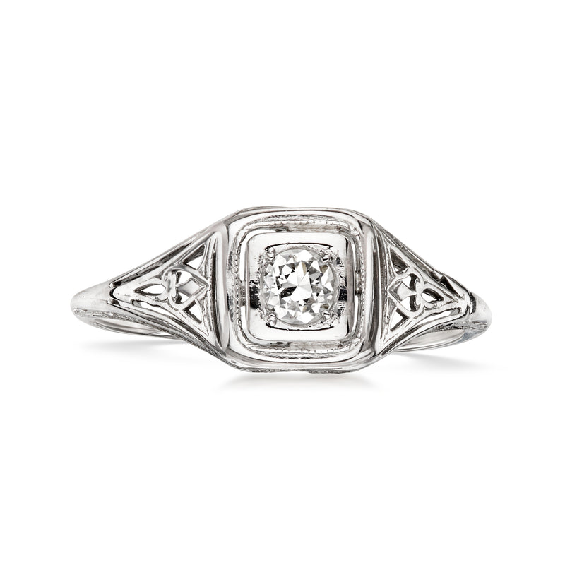 Vintage white gold filigree ring with square-cut diamond centerpiece, openwork band