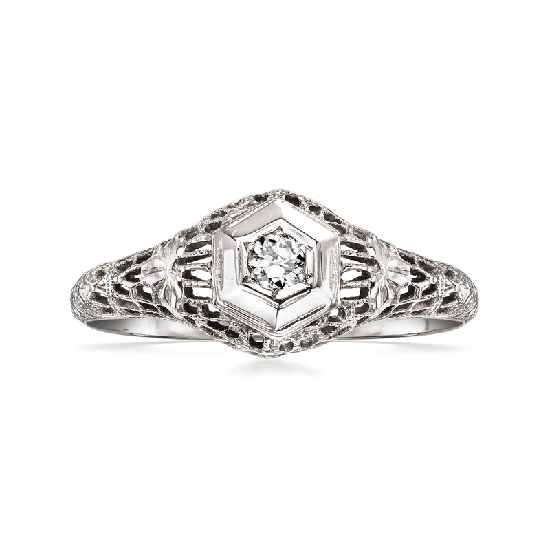 Vintage filigree diamond ring in 18kt white gold, square center stone, openwork sides