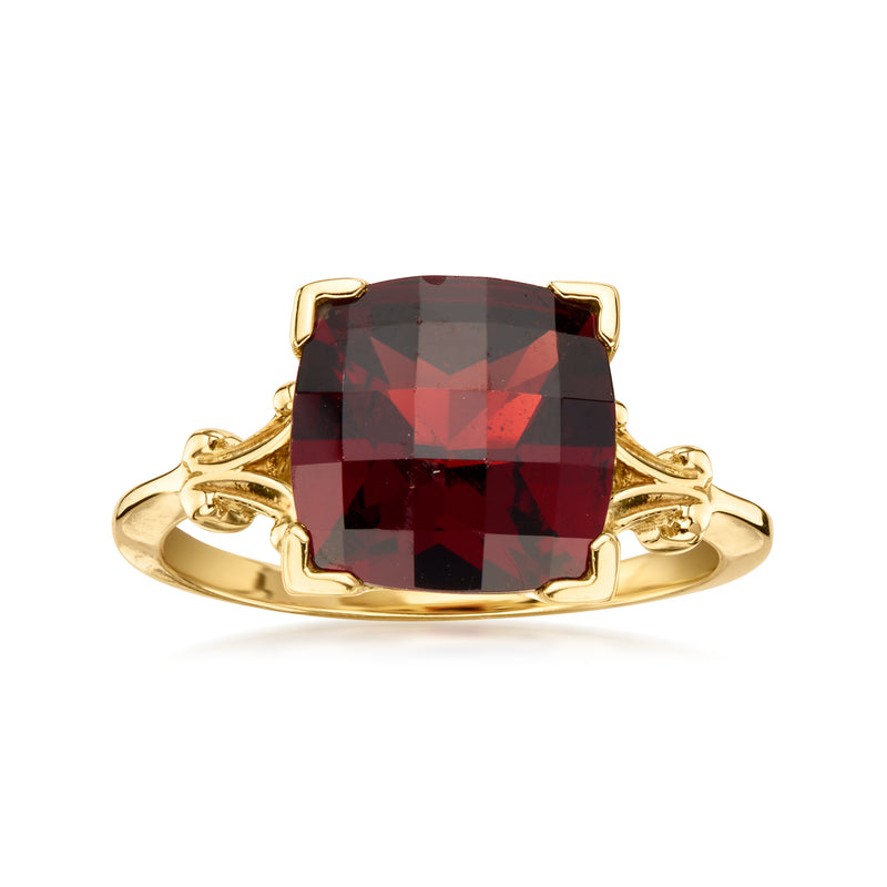 C. 1980 Vintage 5.00 Carat Square Garnet Ring in 14kt Yellow Gold. Size 7