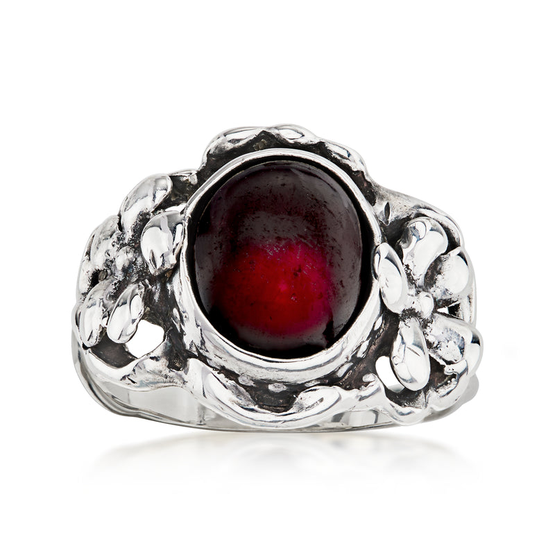 C. 1980 Vintage 2.20 Carat Garnet Flower Ring in Sterling Silver. Size 7.25
