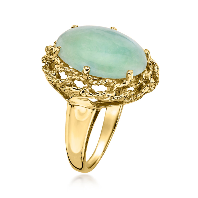 C. 1970 Vintage Jade Ring in 14kt Yellow Gold. Size 5.75