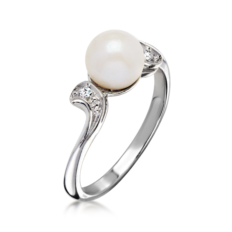 C. 1980 Vintage 6.5mm Cultured Pearl Ring with Diamonds in 14kt White Gold. Size 6.25