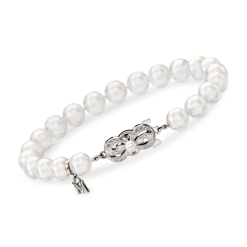 Akoya pearl bracelet with 7.5–7mm pearls and 18kt white gold clasp, Mikimoto