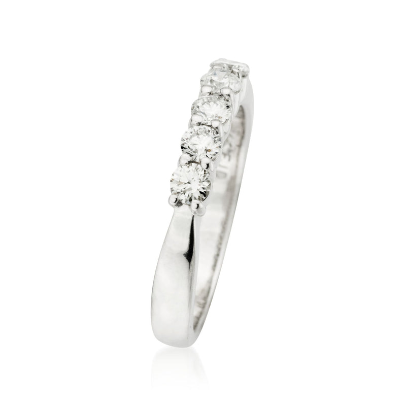 14kt white gold diamond 5-stone wedding band, side profile with raised prongs