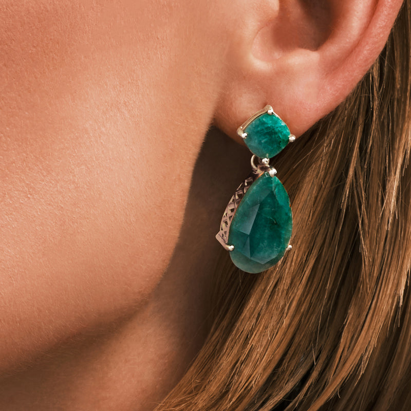 Sterling silver emerald green dangle earrings with top square-cut and pear drop