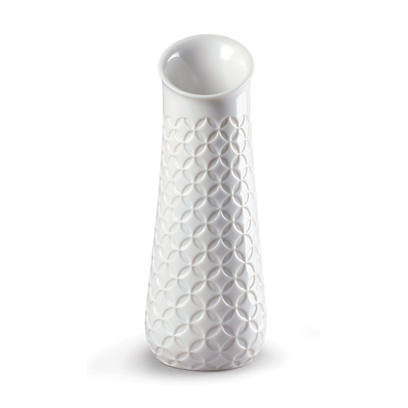 Porcelain sake bottle with white textured relief pattern and rounded pouring spout