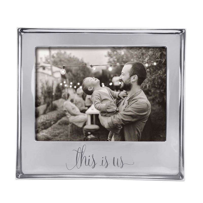 5x7 signature picture frame with silver border and “This is us” script