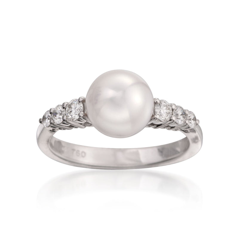 18kt white gold pearl ring with Akoya pearl and diamond accents