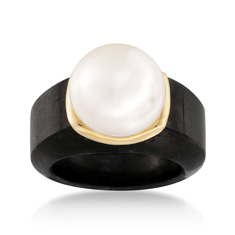 Cultured pearl and black jade ring with 14kt yellow gold band