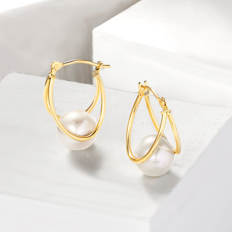 14kt yellow gold double-hoop pearl earrings with two oval hoops and 8–9mm pearls