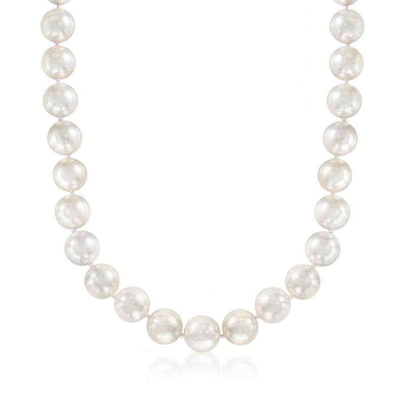 White shell pearl necklace with round beads and even single-strand layout