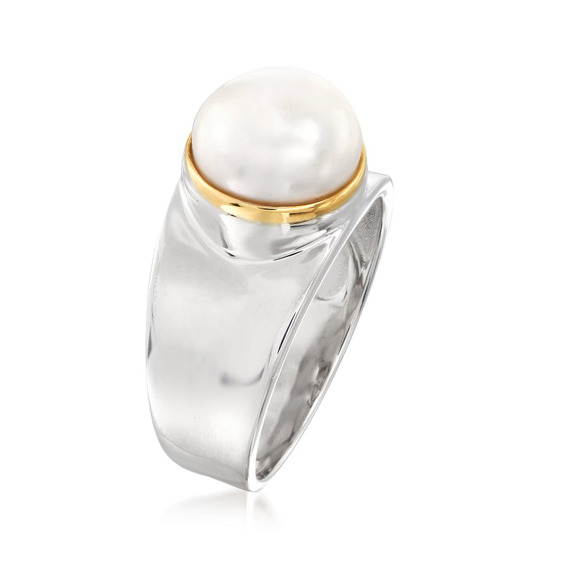 Sterling silver cultured pearl ring with gold bezel, side view of band