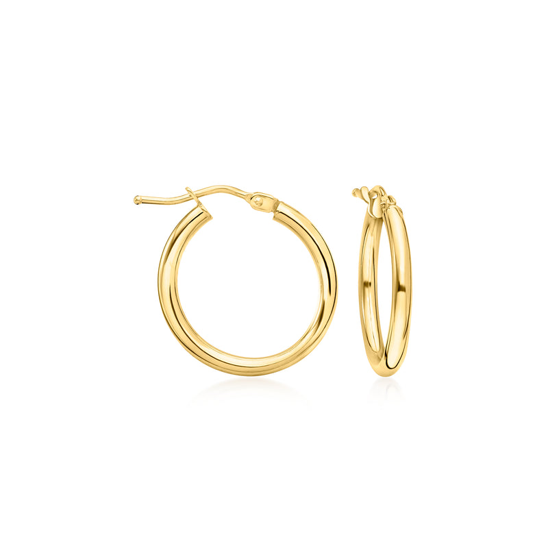 Yellow 18kt gold hoop earrings, smooth round profile with latch closure