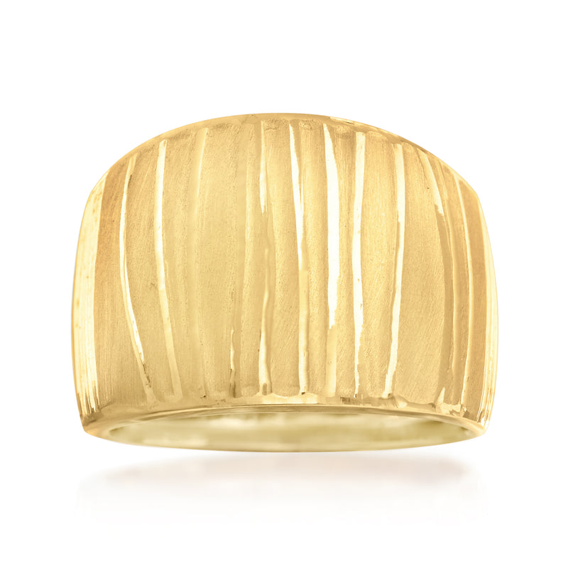 Wide ripple yellow gold ring, rounded band with vertical ridges