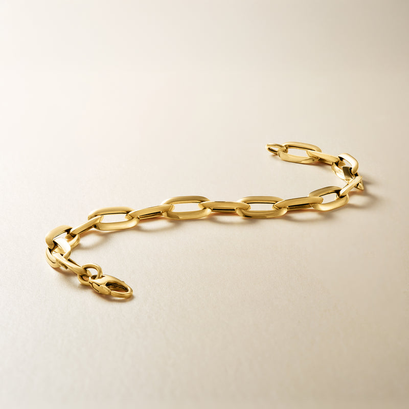 14kt yellow gold paper clip link bracelet, side view with secure clasp