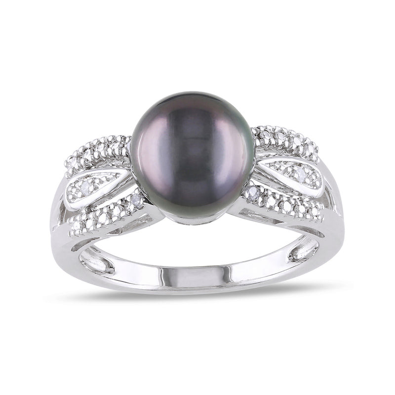 Sterling silver ring with black Tahitian pearl and diamond accents