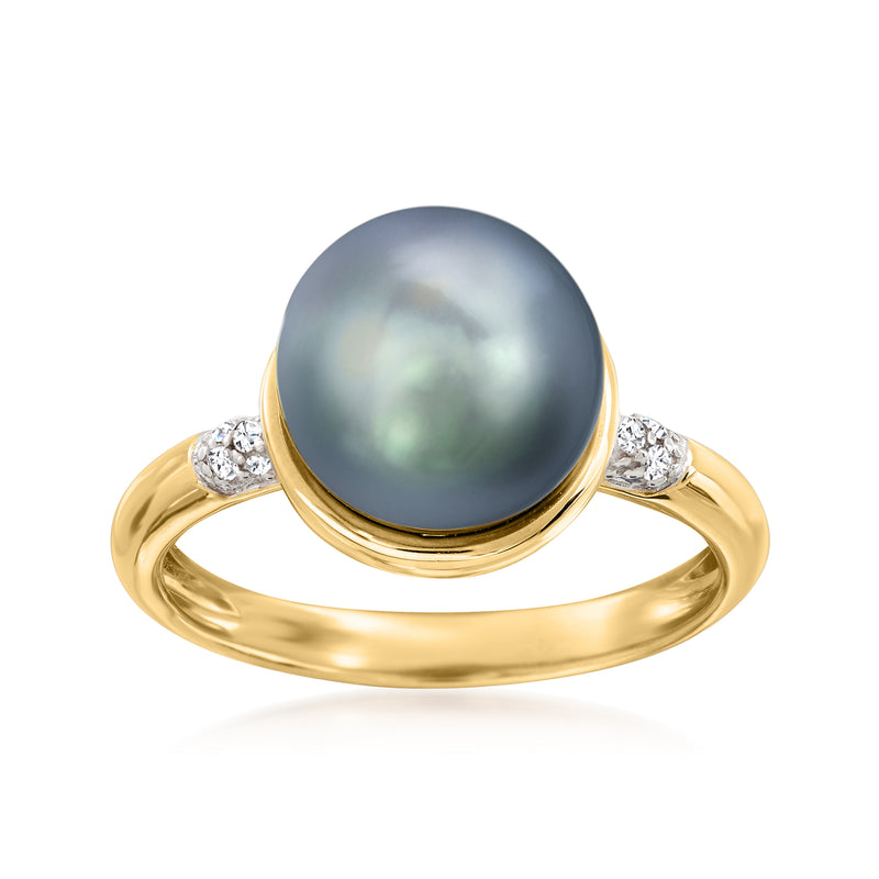 14kt yellow gold ring with dark Tahitian-style pearl and two side stone accents