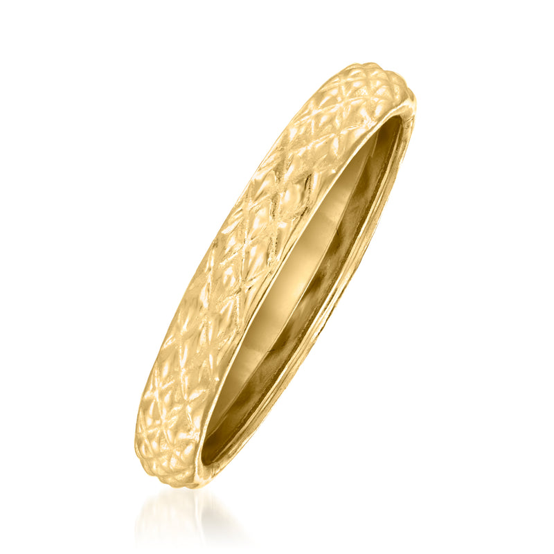 18kt yellow gold quilted ring shown from the side, textured outer band