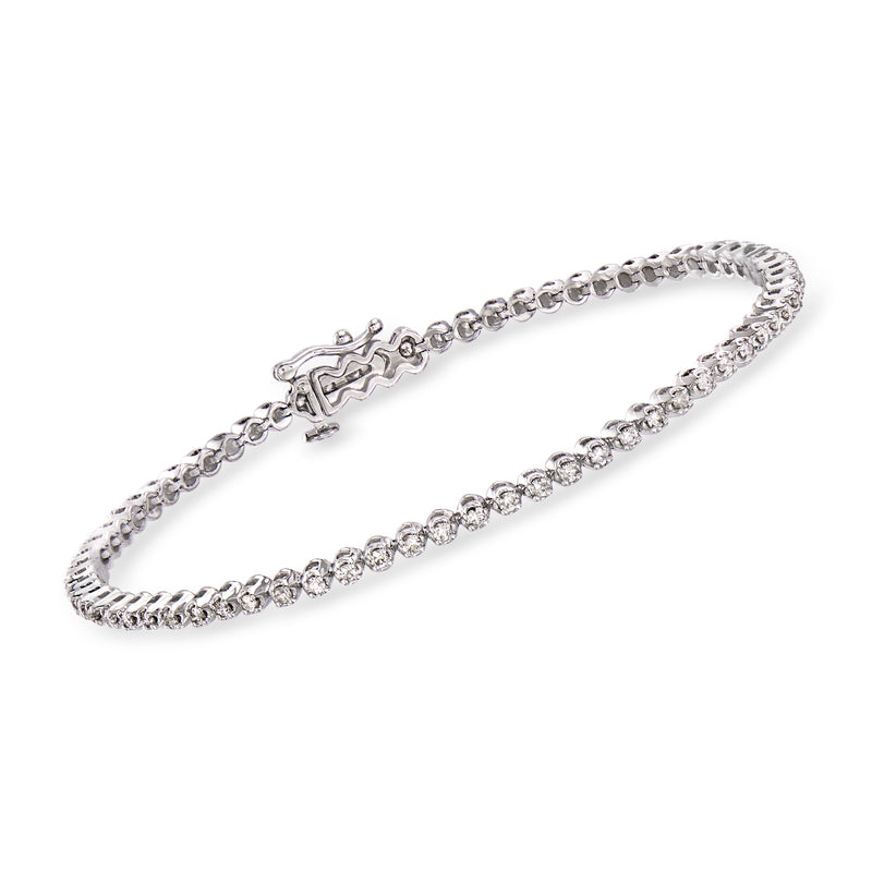 14kt white gold diamond tennis bracelet with round stones and box clasp