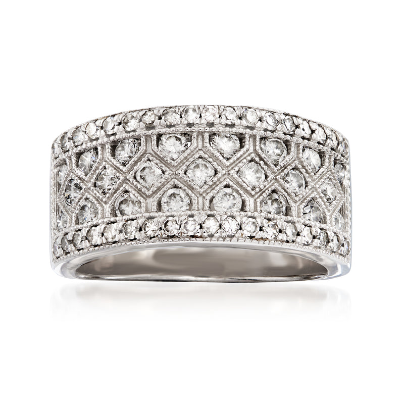 Diamond ring in 14kt white gold with open lattice and pavé-set stones