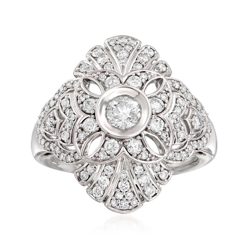 Vintage-style diamond ring in 14kt white gold with floral pavé design