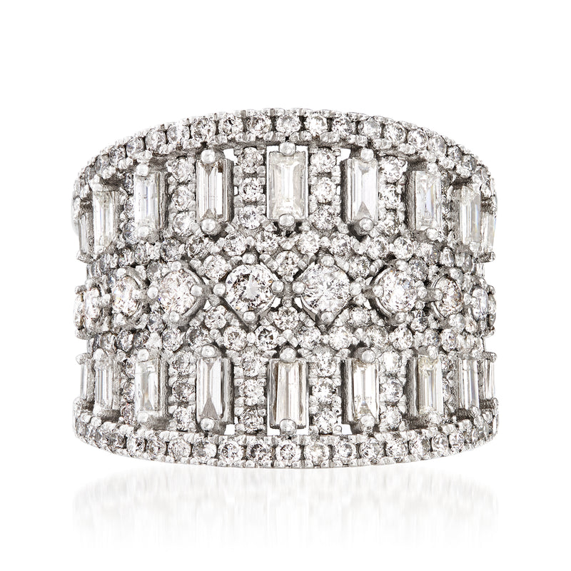 Wide diamond ring in 18kt white gold with baguette and round stones