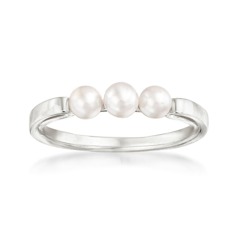 18kt white gold ring with three round Akoya pearls, 3.75–4mm, polished setting