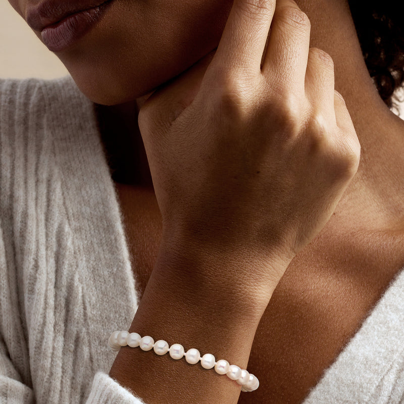 Cultured pearl bracelet with sterling silver accents, round 7–7.5mm beads