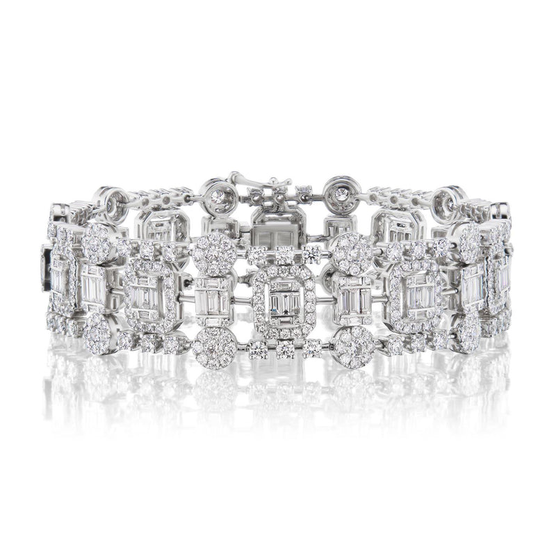 18kt white gold diamond cluster bracelet with round and baguette stones, rectangular links