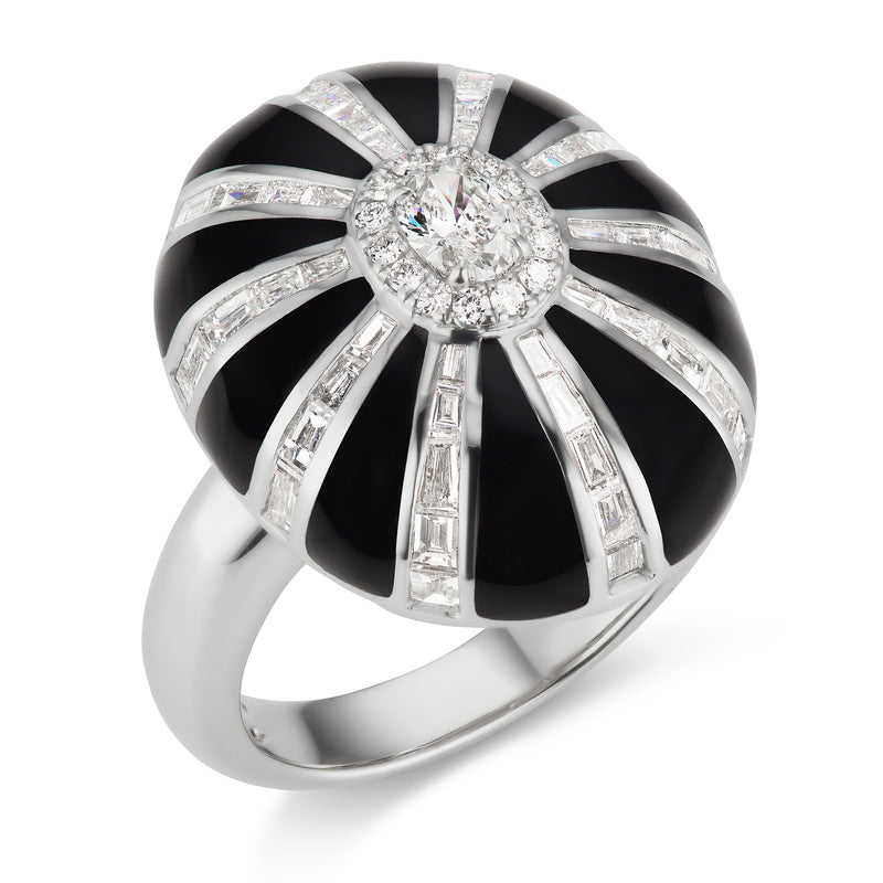 Diamond and black enamel ring in 18kt white gold with round center cluster