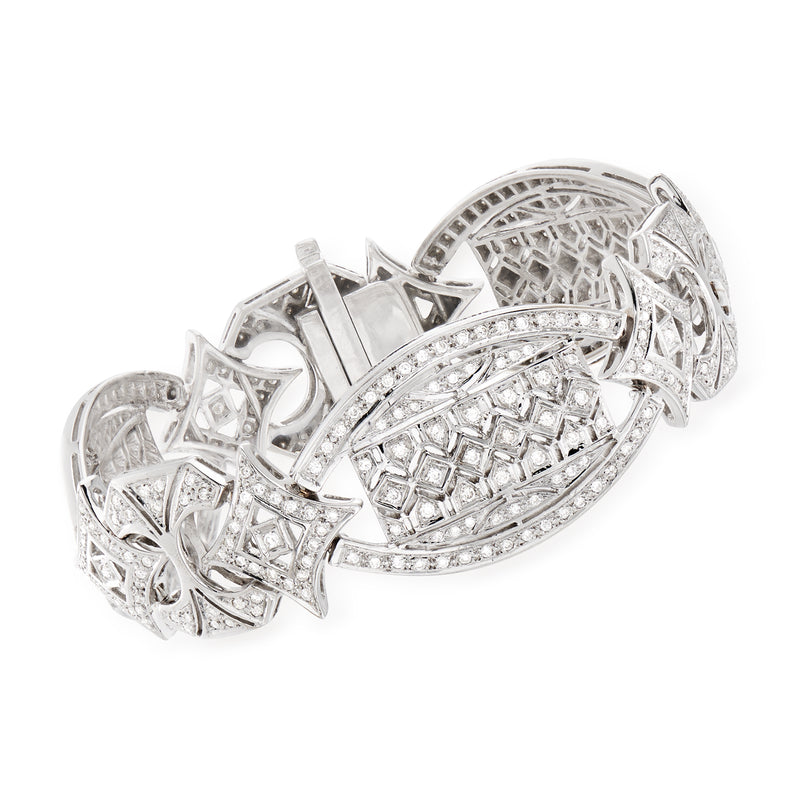 Geometric diamond bangle bracelet in 18kt white gold with pave detail