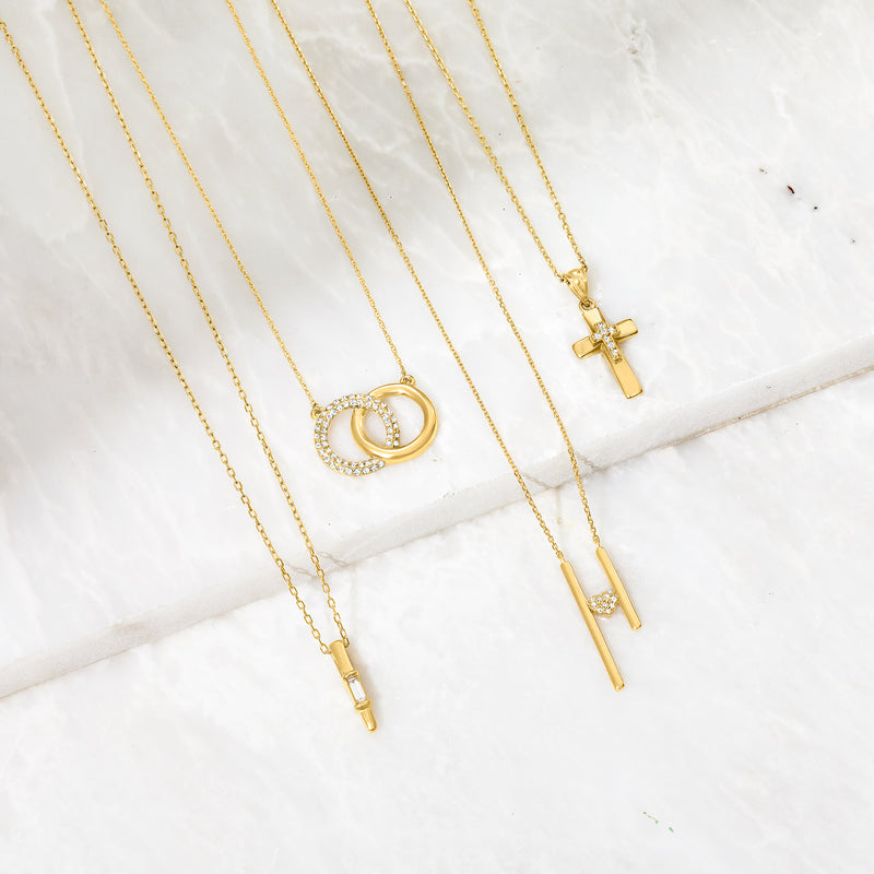 14kt yellow gold necklace with pave diamond interlocking circle pendant