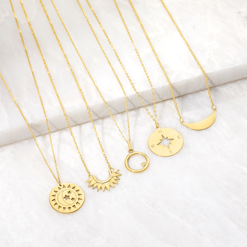 14kt yellow gold compass pendant necklace with round star compass and link chain