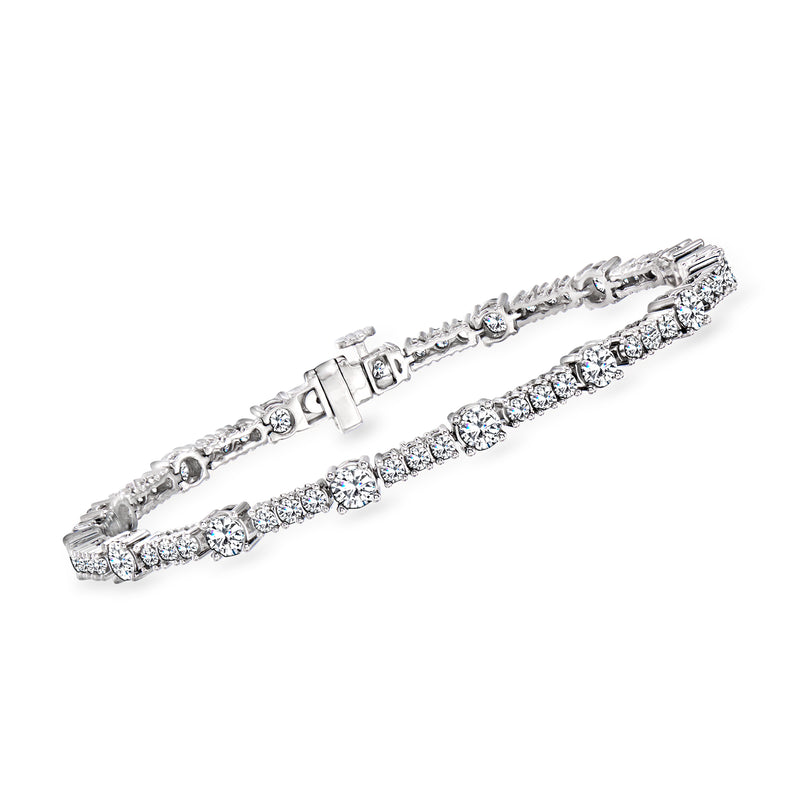 14kt white gold diamond tennis bracelet with round stones and box clasp