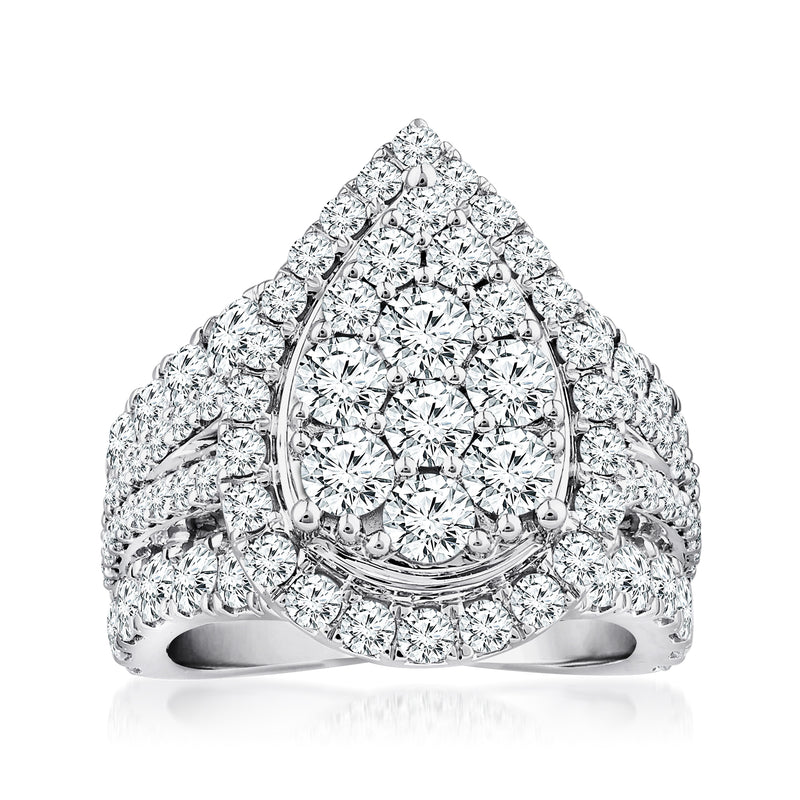 Pear-shaped diamond cluster ring in 14kt white gold
