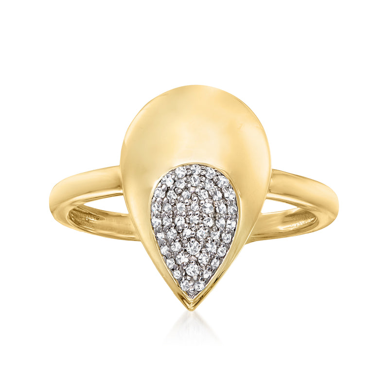 14kt yellow gold ring with pear-shaped diamond cluster setting