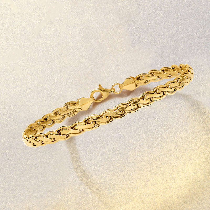 Yellow gold flat rope-chain bracelet with adjustable ring clasp, end links visible