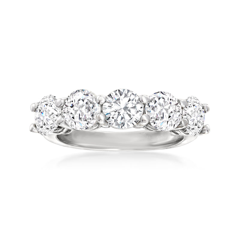 14kt white gold five-stone diamond ring with five round brilliant-cut stones