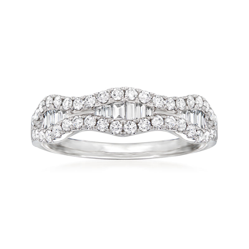 Wavy diamond ring in white gold with baguette and round stones