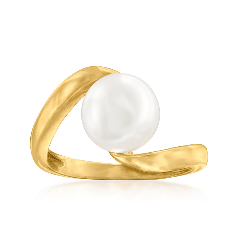 Twisted gold-tone ring with a white cultured pearl centerpiece