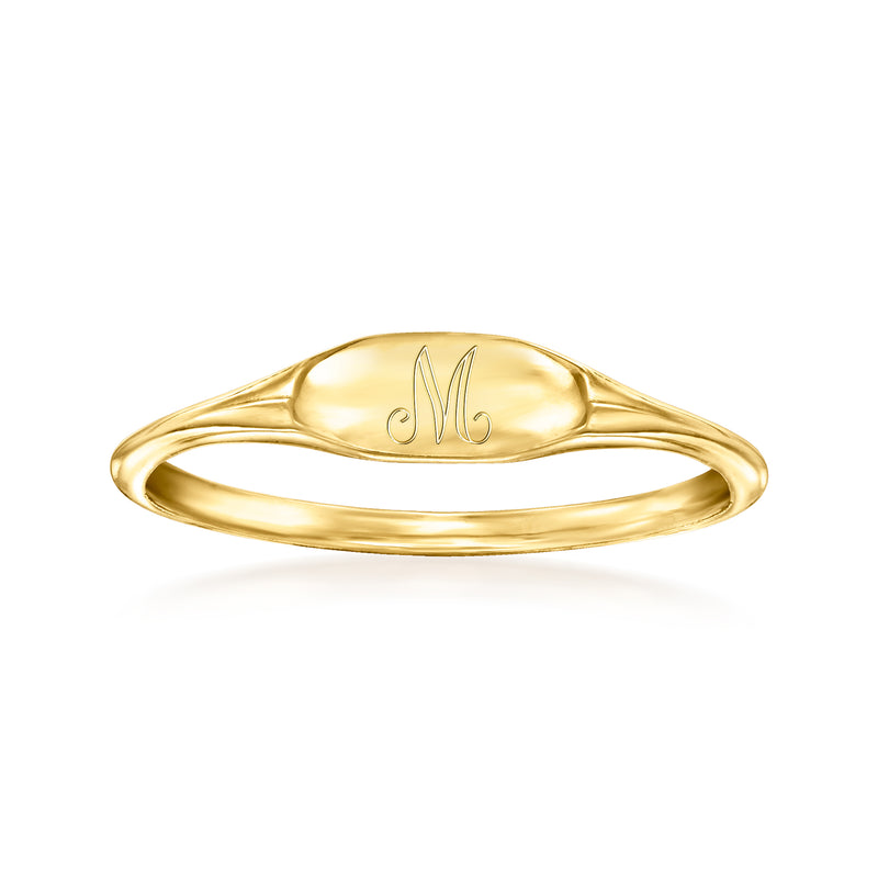 Personalized oval signet ring in 14kt yellow gold, engraved M on top