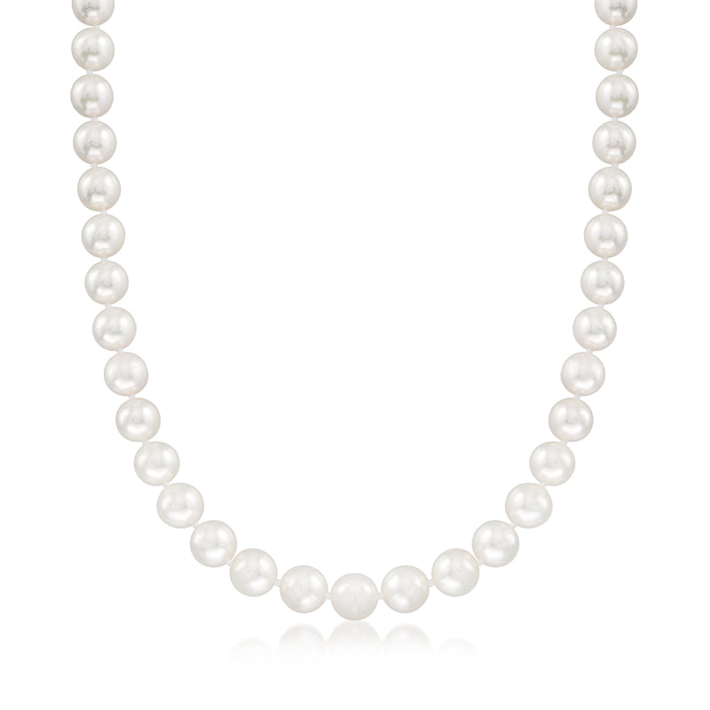 Cultured Akoya pearl necklace with round white pearls
