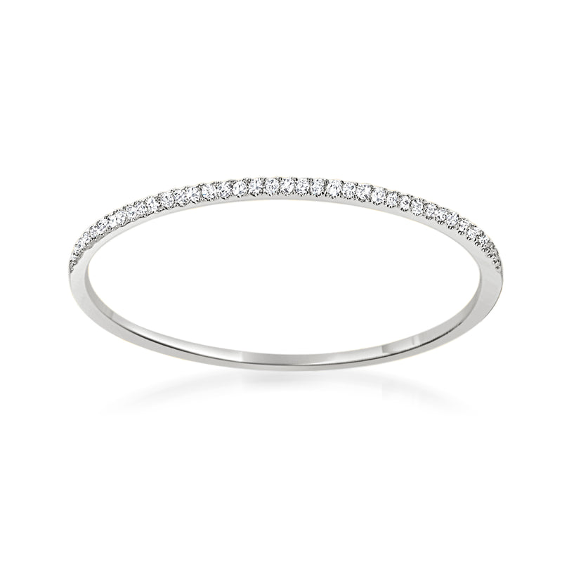 Diamond bangle bracelet in 14kt white gold with pavé-set diamonds