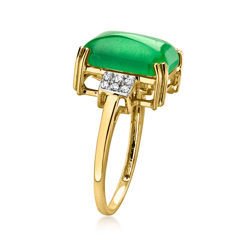 Square green jade ring in 10kt yellow gold with prongs and diamond band
