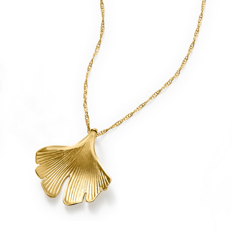 14kt yellow gold ginkgo leaf pendant on chain, polished leaf with satin grooves