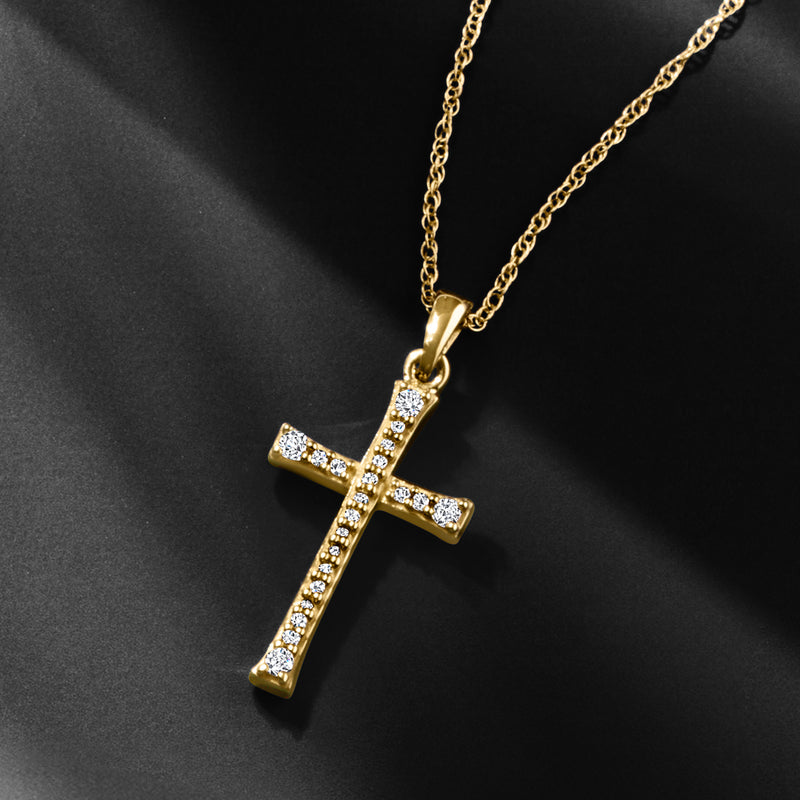 Diamond cross pendant necklace in 14kt yellow gold