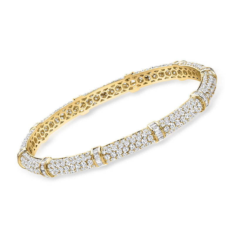 18kt yellow gold diamond bangle bracelet with pavé front and openwork interior
