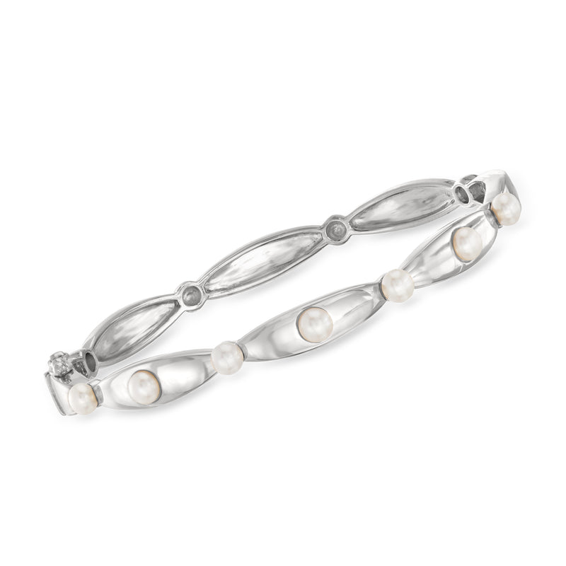 Curved sterling silver bangle bracelet with 4–4.5mm cultured pearls and oval links