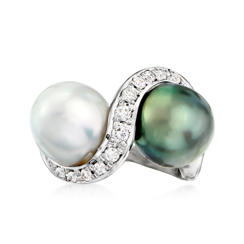 Vintage white gold ring with white and dark green cultured pearls and diamond accents