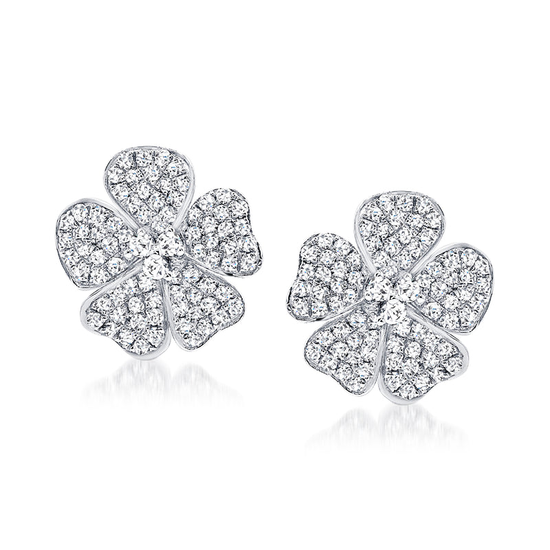 Diamond flower stud earrings in 14kt white gold with sparkling round diamonds